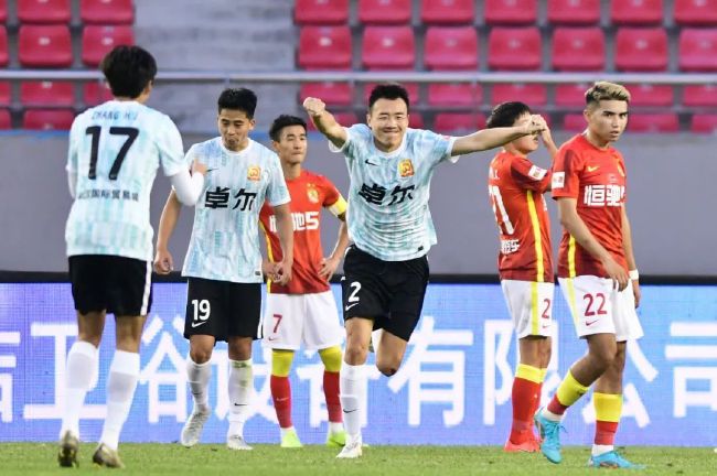 【八强阶段赛果】埃弗顿1-1富勒姆（点球6-7）韦尔港0-3米德尔斯堡切尔西1-1纽卡（点球4-2）利物浦5-1西汉姆